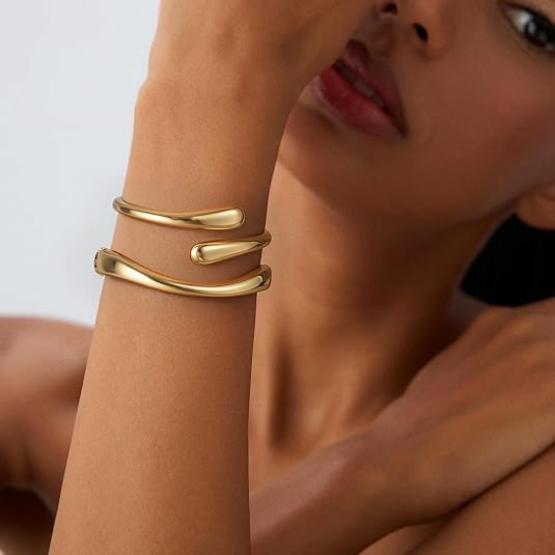 Valerie – Elegantes, mehrreihiges Armreif-Set im organischen Tropfen-Design